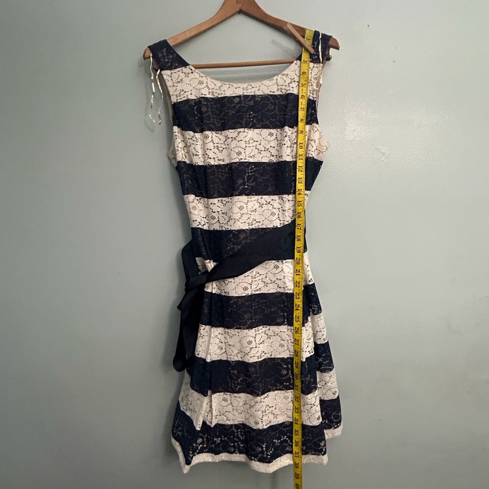 SIGNATURE BY ROBBIE BEE dress